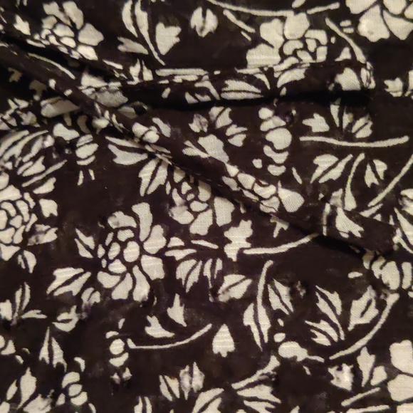 LOFT Ruffle Floral Blouse - Picture 2 of 8